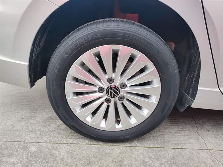 Фото 26 - Volkswagen Lavida