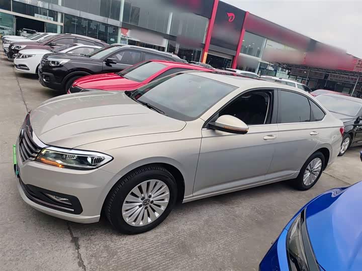 Фото 5 - Volkswagen Lavida