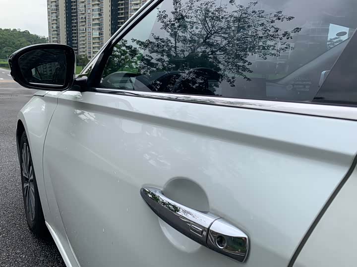 Фото 30 - Nissan Teana