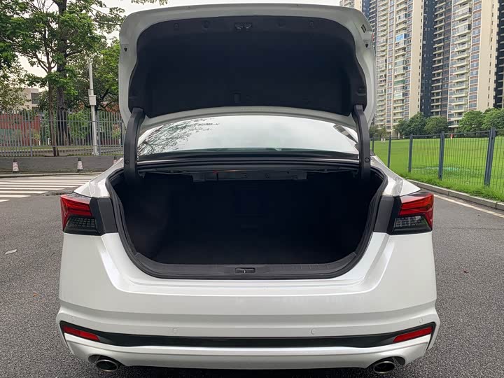 Фото 31 - Nissan Teana