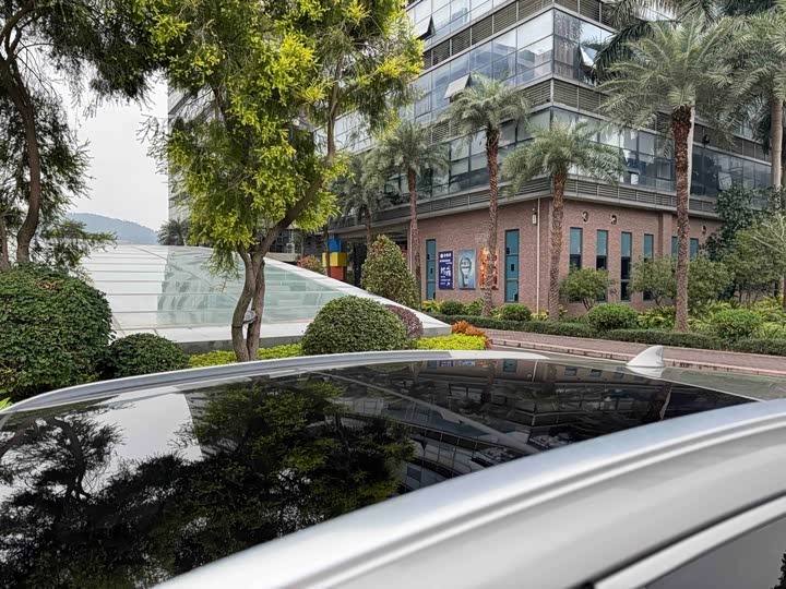 Фото 22 - Lexus RX