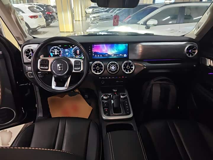 Фото 10 - Tank 300