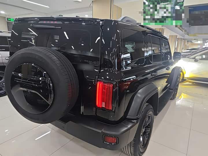 Фото 7 - Tank 300