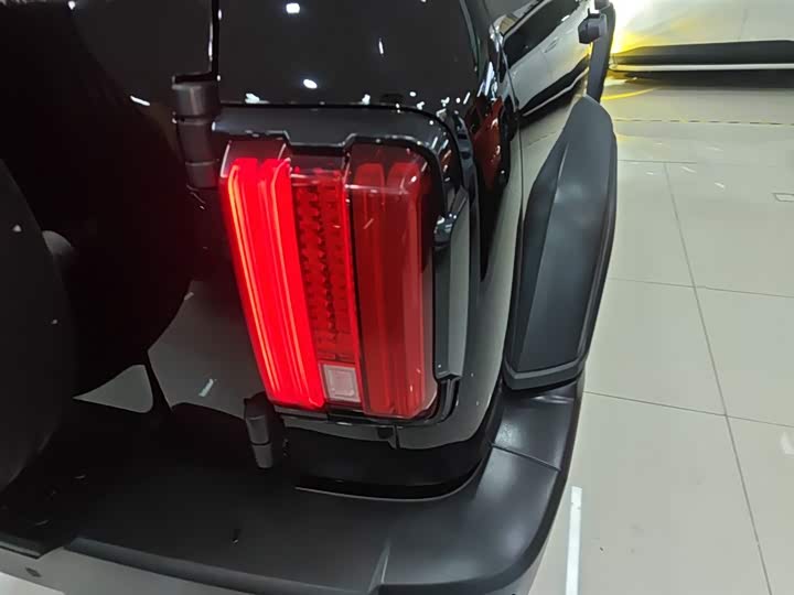 Фото 8 - Tank 300