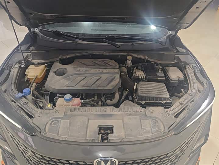 Фото 10 - Changan UNI-T