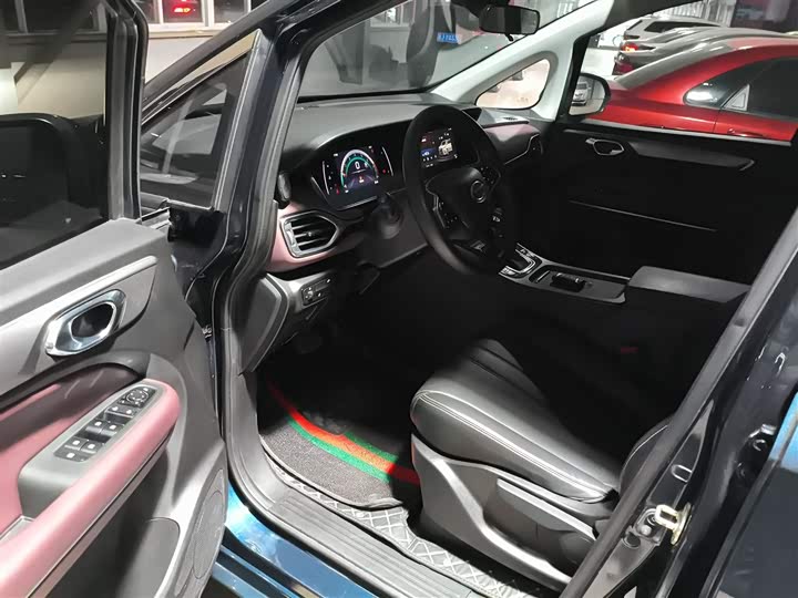 Фото 15 - GAC Trumpchi M6