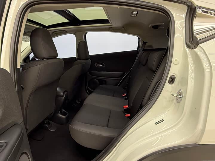 Фото 12 - Honda Vezel