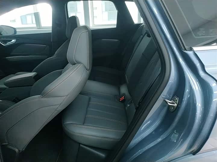 Фото 17 - Audi Q4 e-tron