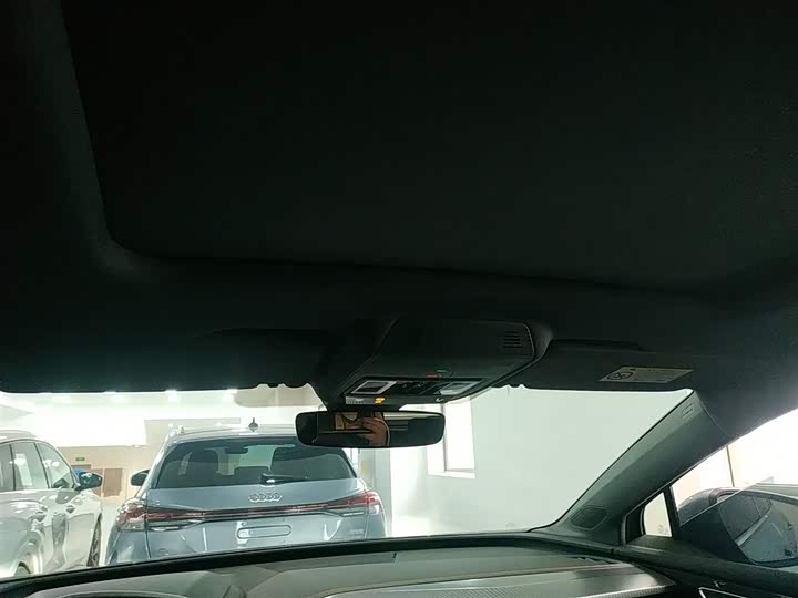 Фото 18 - Audi Q4 e-tron