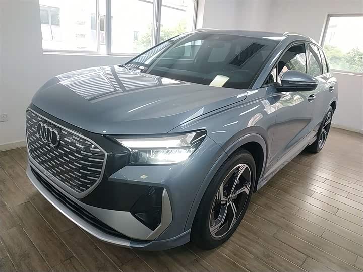 Фото 2 - Audi Q4 e-tron