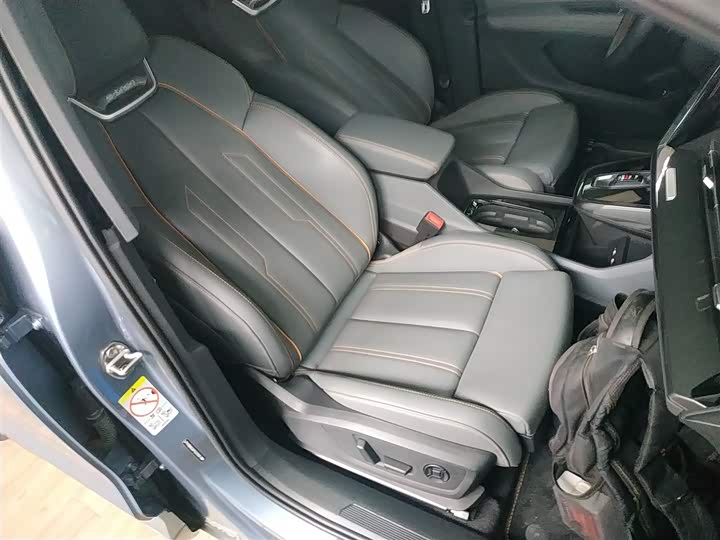 Фото 25 - Audi Q4 e-tron