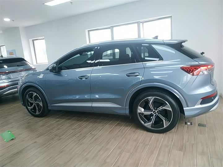 Фото 5 - Audi Q4 e-tron