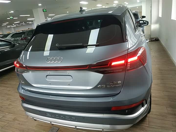 Фото 6 - Audi Q4 e-tron