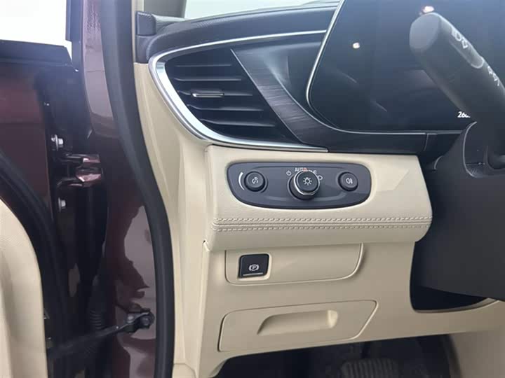 Фото 14 - Buick GL8 ES