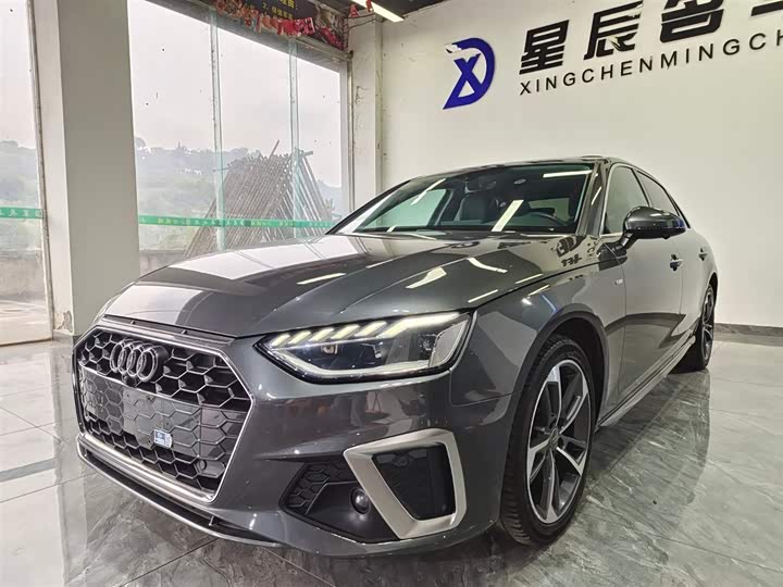 Фото 1 - Audi A4L