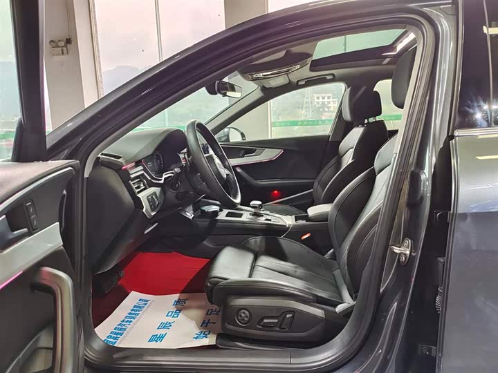 Фото 11 - Audi A4L