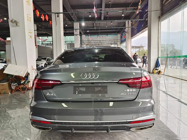 Фото 5 - Audi A4L