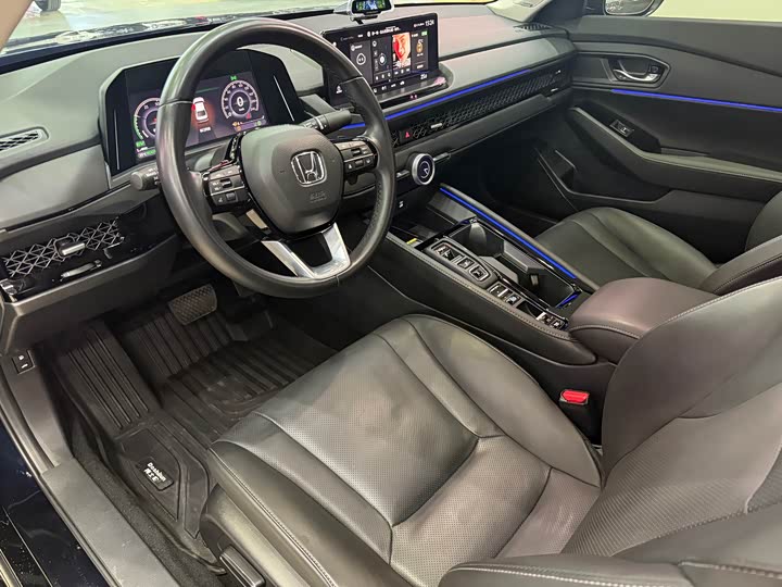 Фото 14 - Honda Accord Hybrid