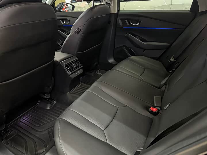 Фото 18 - Honda Accord Hybrid