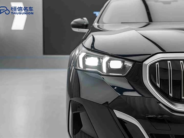 Фото 10 - BMW 5 Series