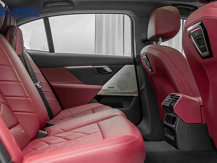 Фото 16 - BMW 5 Series