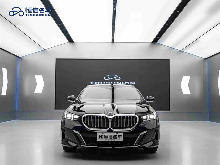 Фото 2 - BMW 5 Series