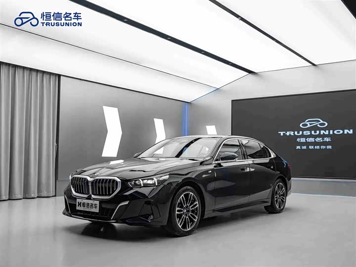 Фото 3 - BMW 5 Series