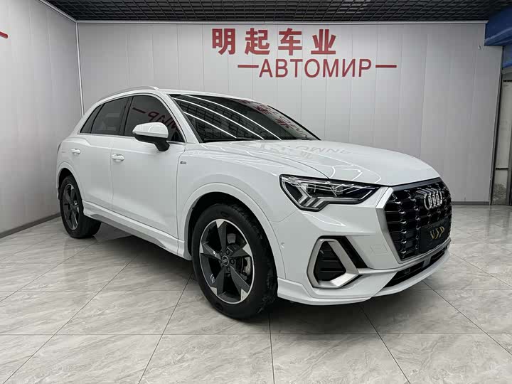 Фото 2 - Audi Q3