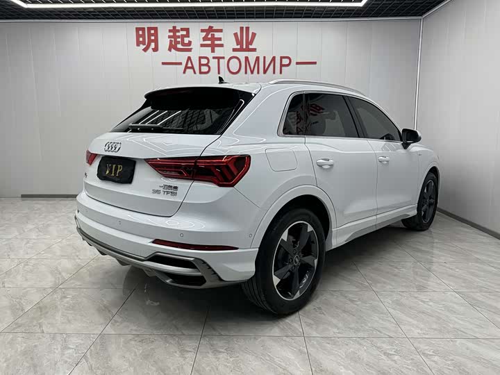 Фото 7 - Audi Q3
