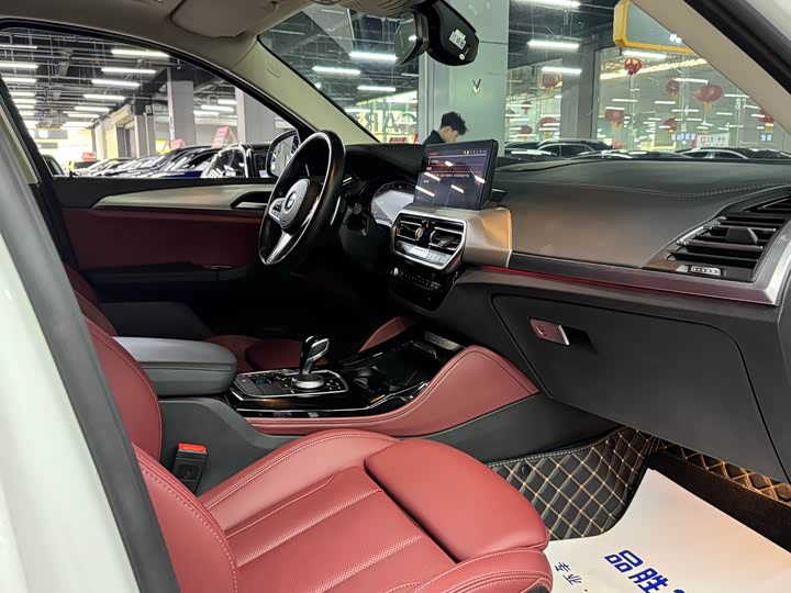 Фото 16 - BMW X4