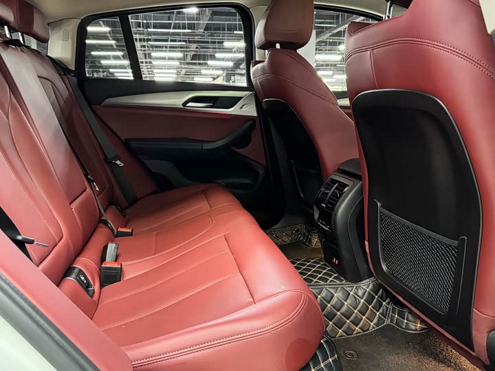 Фото 18 - BMW X4