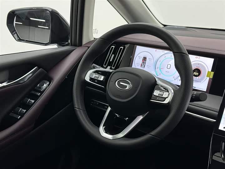 Фото 11 - GAC Trumpchi M8