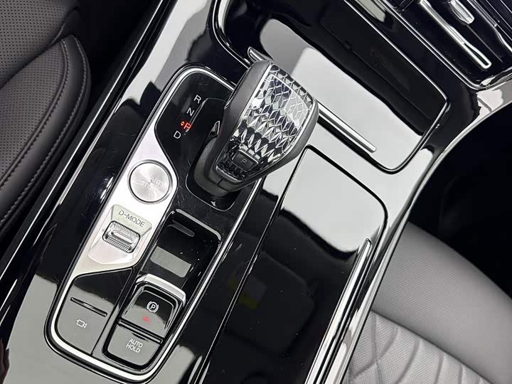 Фото 14 - GAC Trumpchi M8