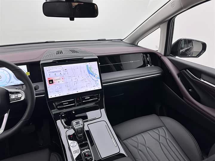 Фото 15 - GAC Trumpchi M8