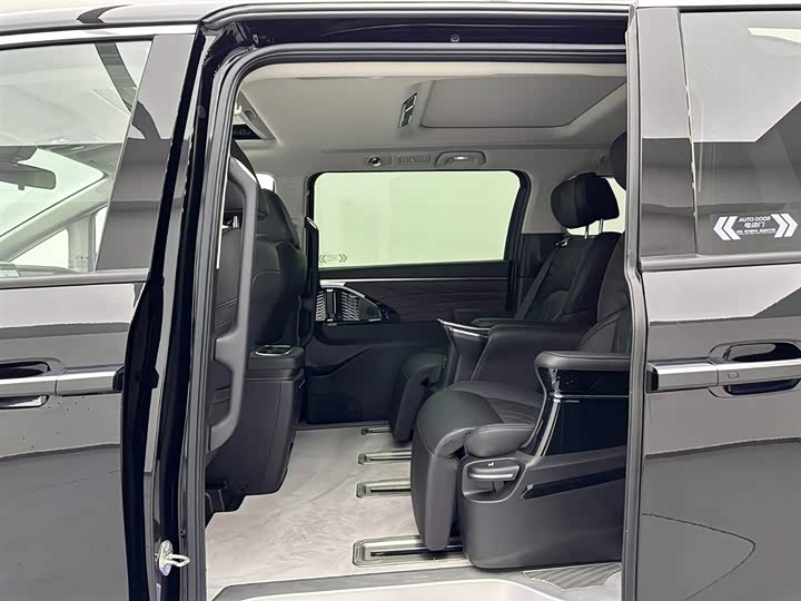 Фото 19 - GAC Trumpchi M8