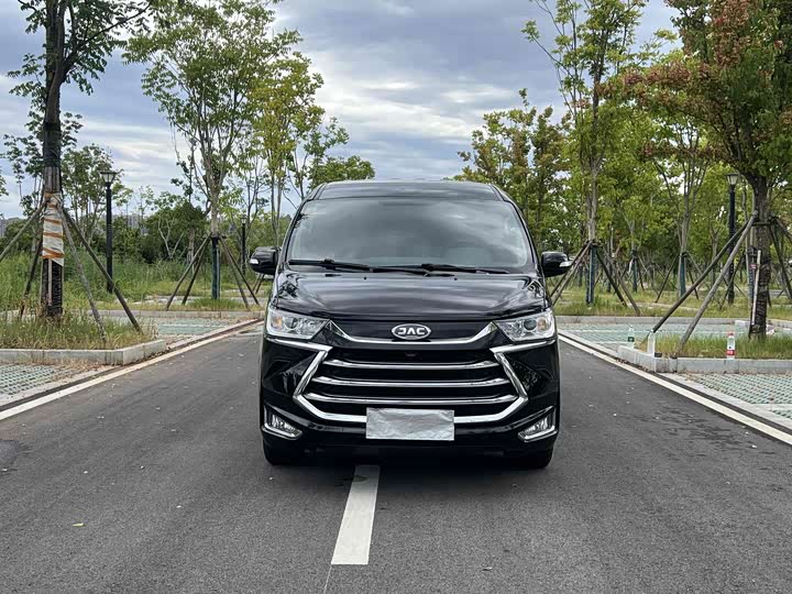 Фото 1 - JAC Refine M4