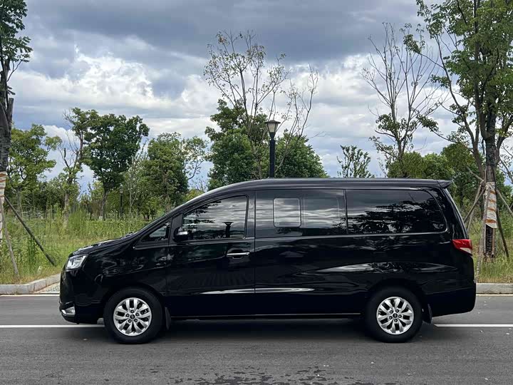 Фото 2 - JAC Refine M4