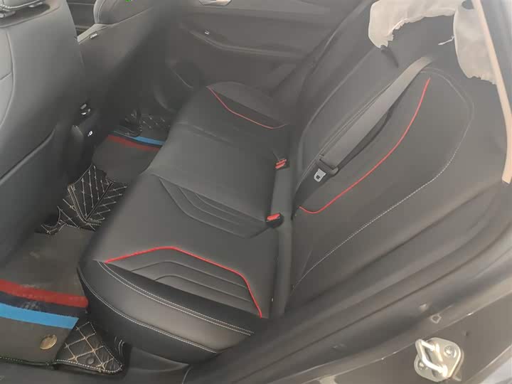 Фото 17 - Geely Binrui