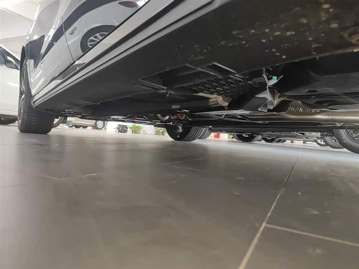 Фото 22 - Geely Binrui