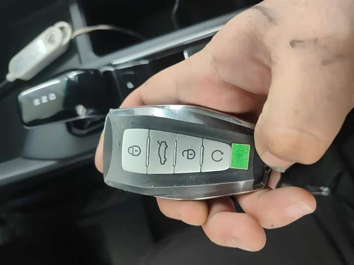 Фото 9 - Geely Binrui