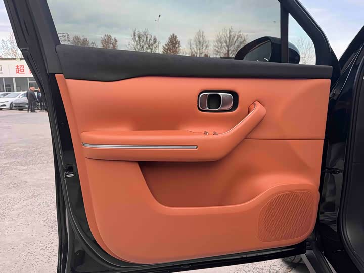 Фото 22 - Leapmotor C16