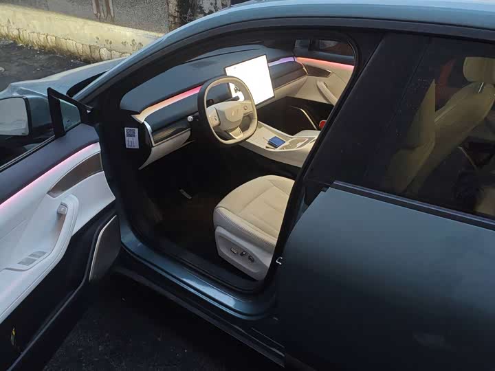 Фото 3 - Nio Onvo L60