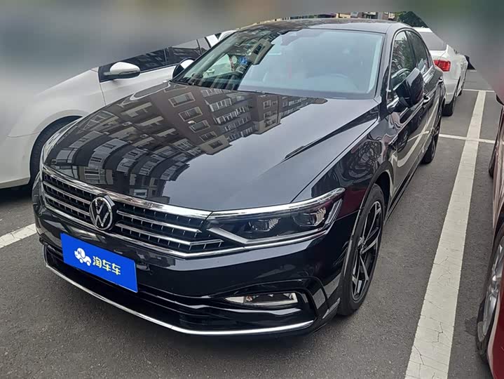 Фото 1 - Volkswagen Magotan