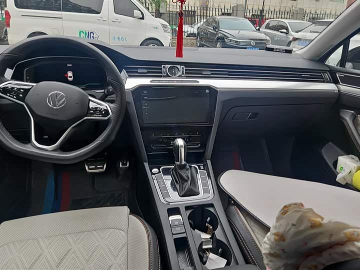 Фото 12 - Volkswagen Magotan