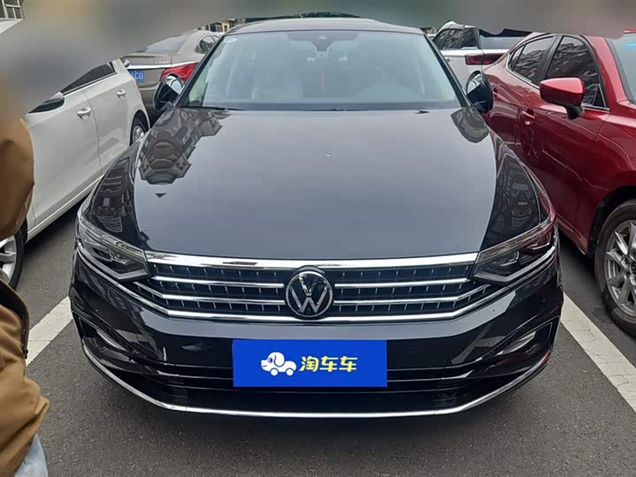 Фото 2 - Volkswagen Magotan