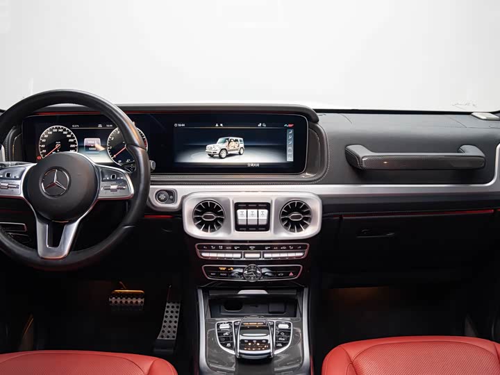 Фото 17 - Mercedes-Benz G-Class