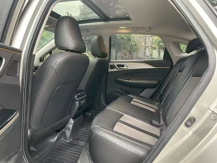 Фото 6 - GAC Aion S