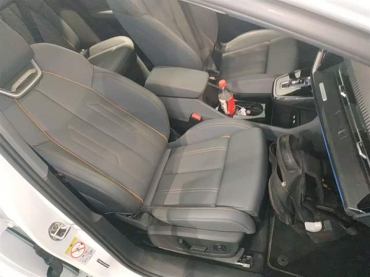 Фото 25 - Audi Q4 e-tron