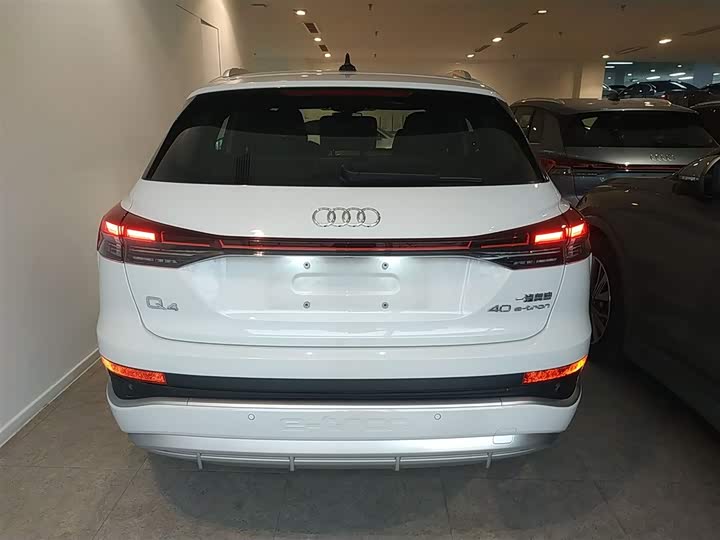 Фото 6 - Audi Q4 e-tron