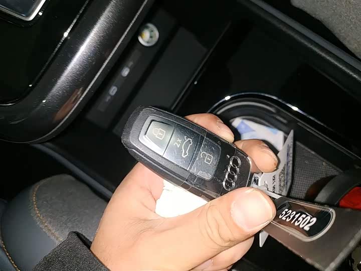 Фото 9 - Audi Q4 e-tron